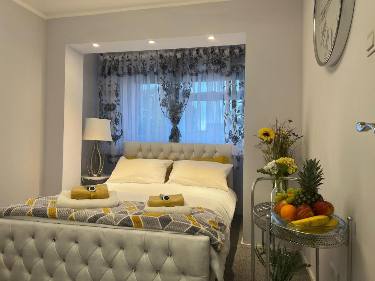 Apartment Luxe Free Wifi, Free Parking, Free Netflix Friern Barnet Eksteriør bilde