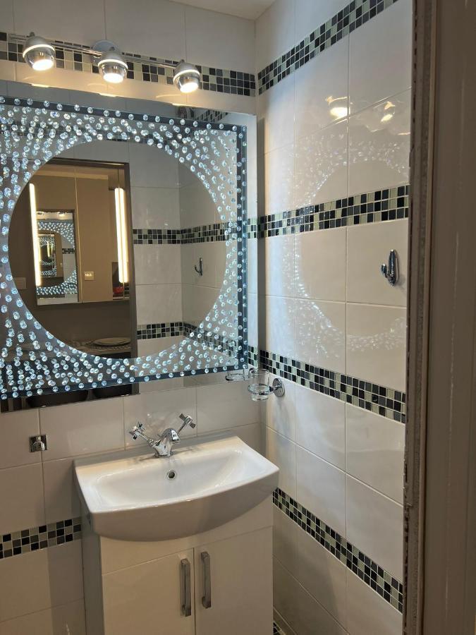 Apartment Luxe Free Wifi, Free Parking, Free Netflix Friern Barnet Eksteriør bilde