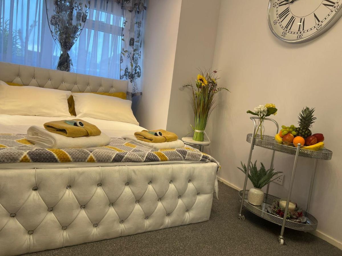Apartment Luxe Free Wifi, Free Parking, Free Netflix Friern Barnet Eksteriør bilde